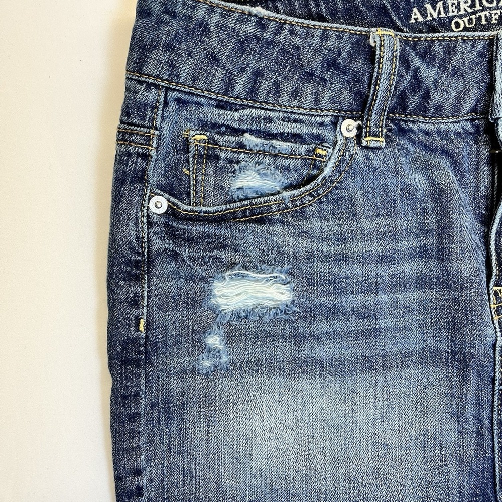 American Eagle Blue Denim Mini Skirt Size 4 Destressed Raw Hem Y2K Style EUC - Picture 2 of 8